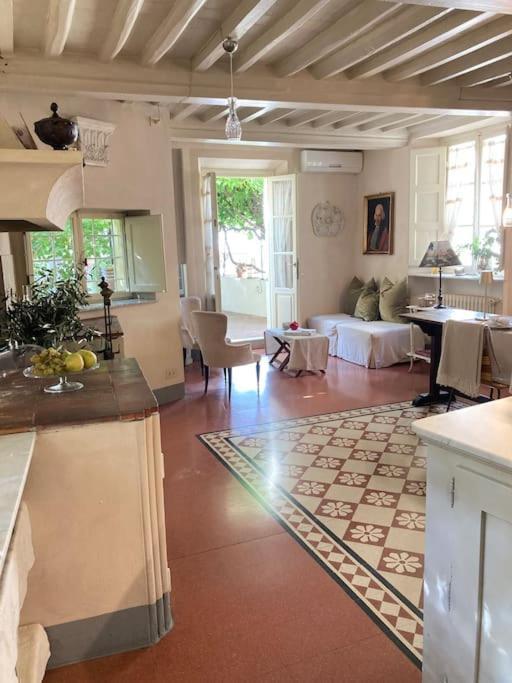 Locanda Sant' Agostino Λούκα Εξωτερικό φωτογραφία