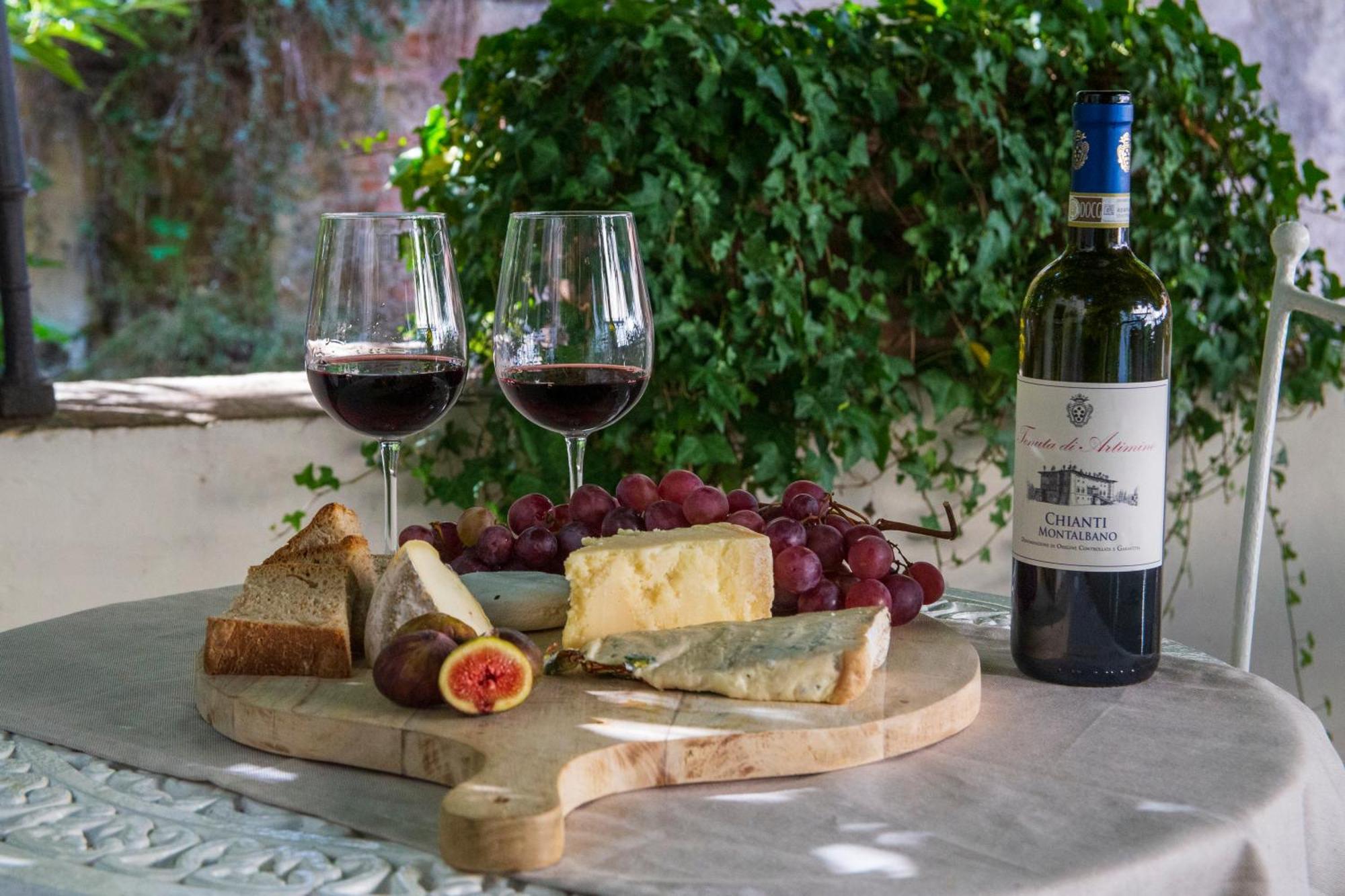 Locanda Sant' Agostino Λούκα Εξωτερικό φωτογραφία